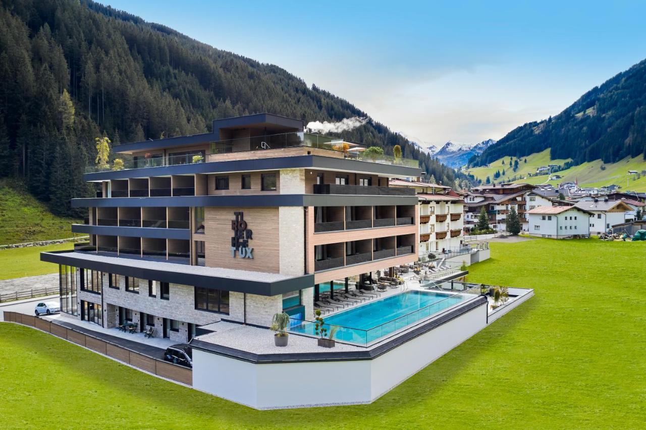 Hotel Tirolerhof 4 Sterne Superior Tux Bagian luar foto