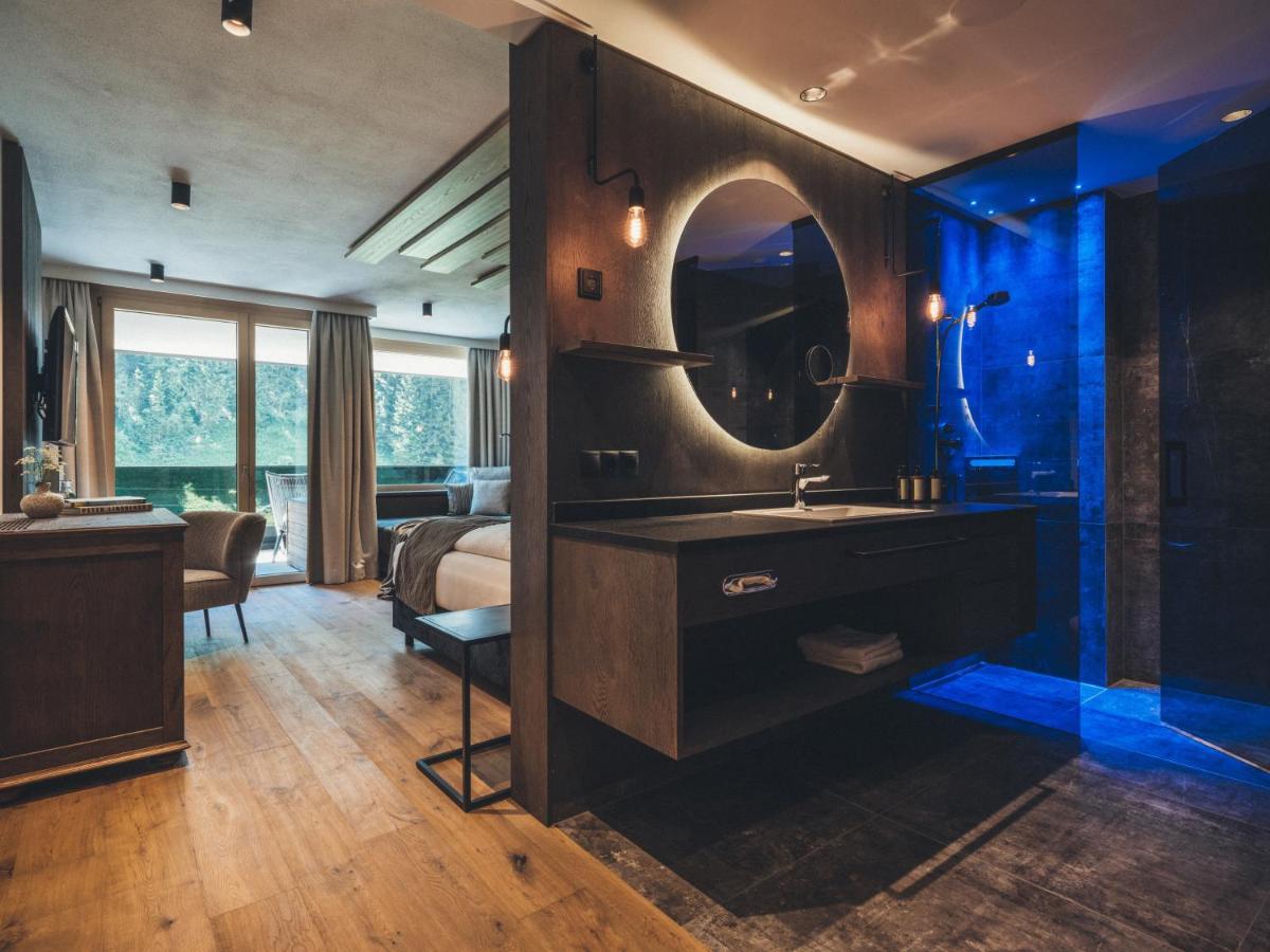 Hotel Tirolerhof 4 Sterne Superior Tux Bagian luar foto