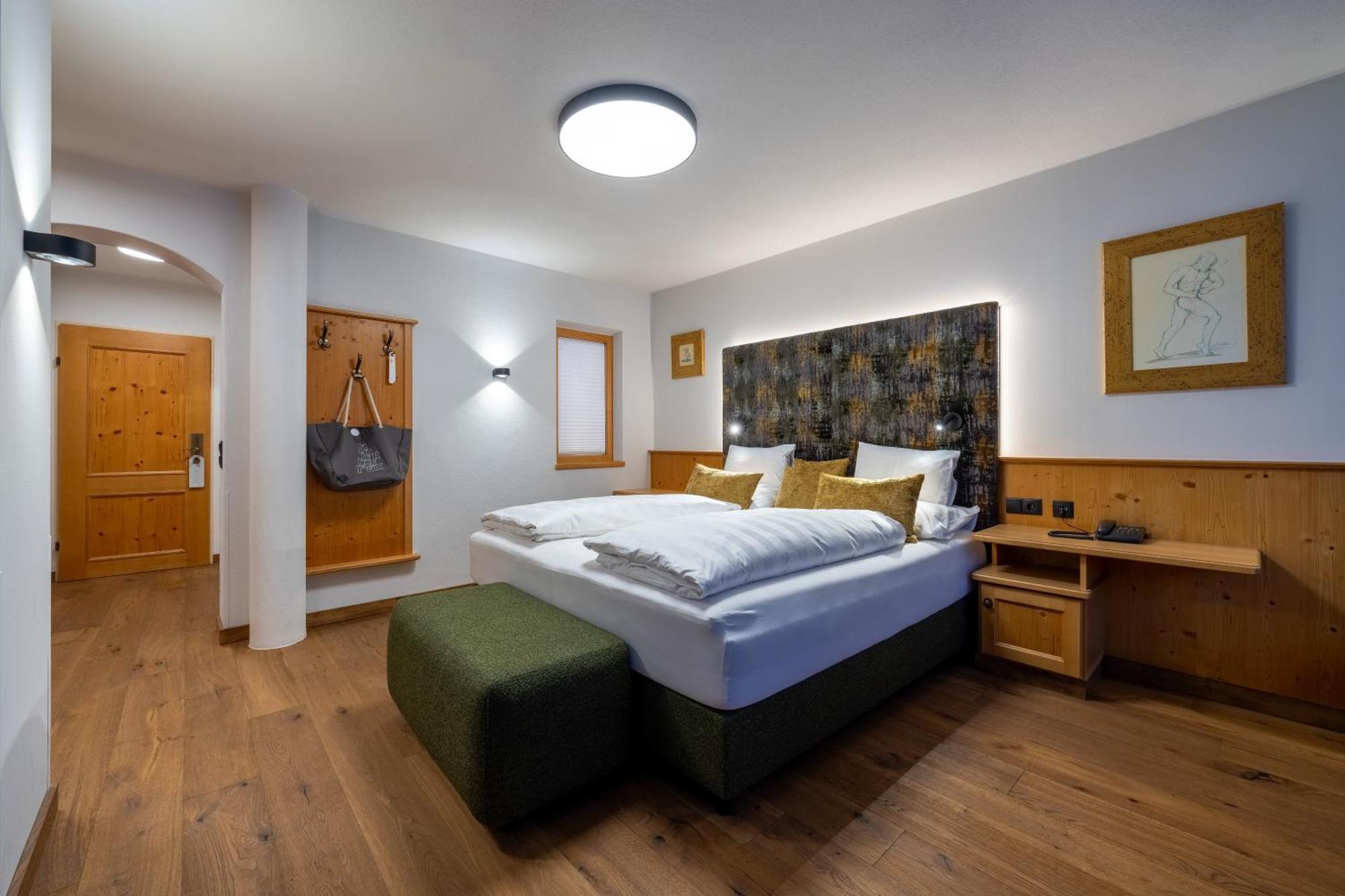 Hotel Tirolerhof 4 Sterne Superior Tux Bagian luar foto