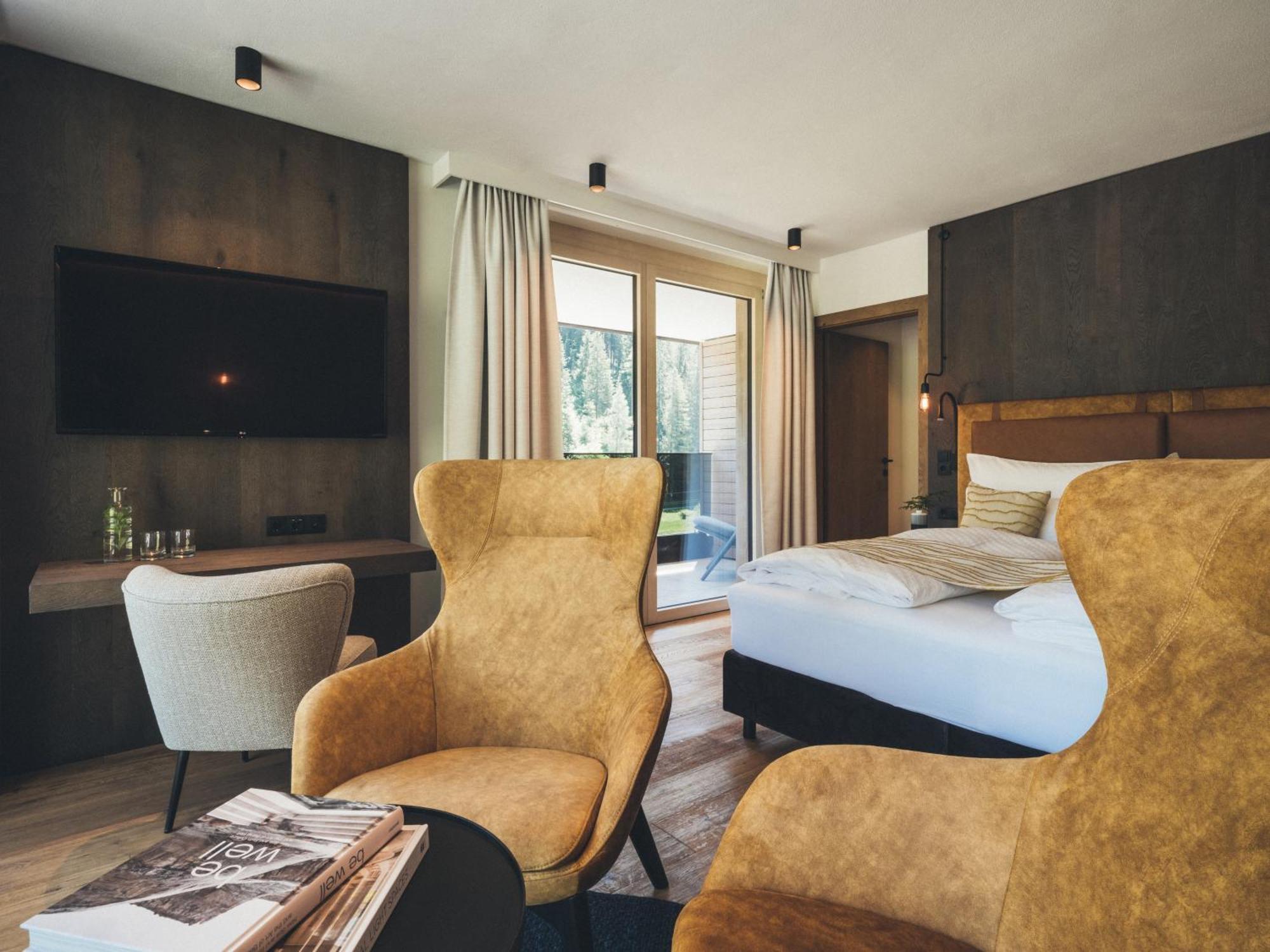 Hotel Tirolerhof 4 Sterne Superior Tux Bagian luar foto